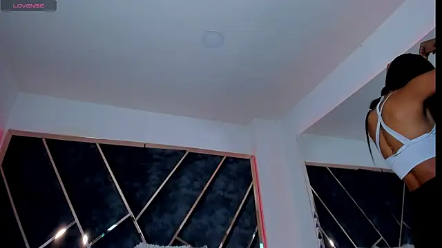 SusanaHenao online show from 19, 11, 2025