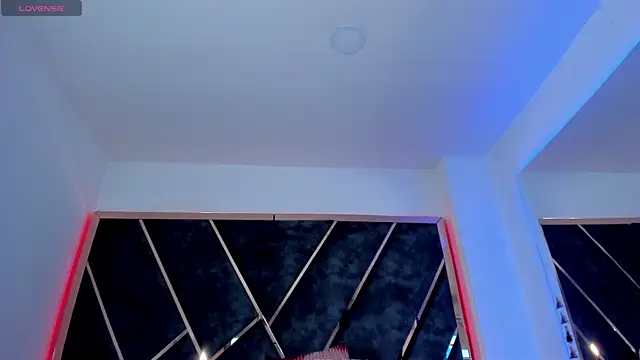 SusanaHenao online show from 4, 11, 2025