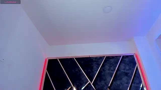 SusanaHenao online show from 28, 10, 2025