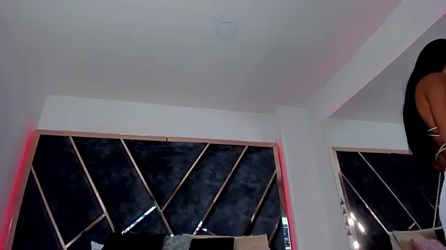 SusanaHenao online show from 12, 9, 2025