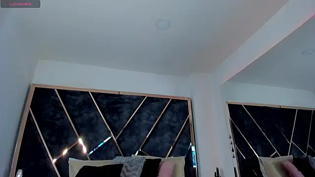 SusanaHenao online show from 29, 9, 2025