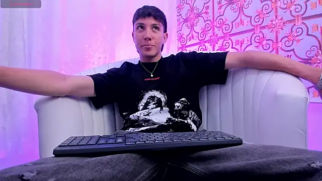 LittleDanny  online show from 17, 3, 2026