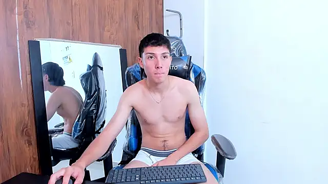 LittleDanny  online show from 21, 9, 2025