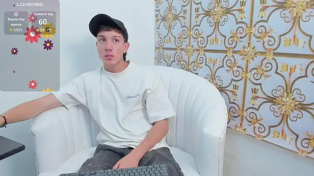 LittleDanny  online show from 15, 11, 2025