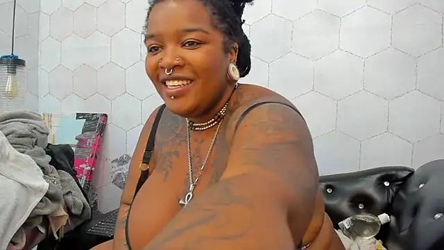 Anaa Fuentess online show from 10, 10, 2025