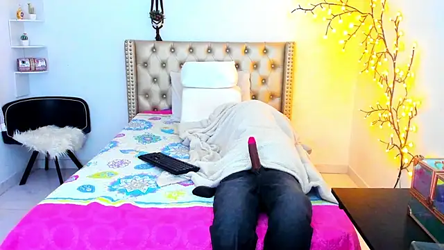 LenaStylesOA online show from 7, 11, 2025