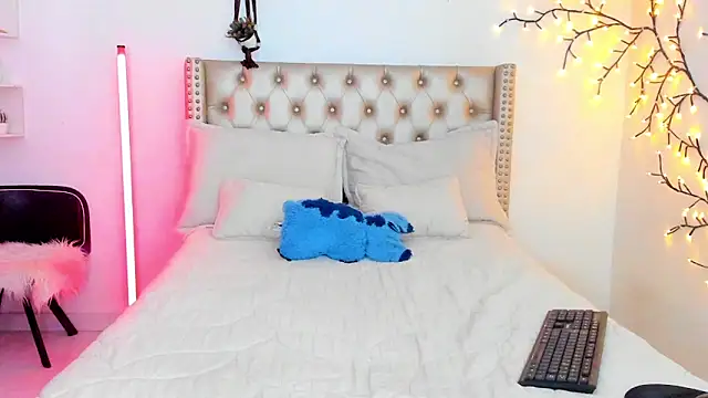 LenaStylesOA online show from 28, 2, 2026