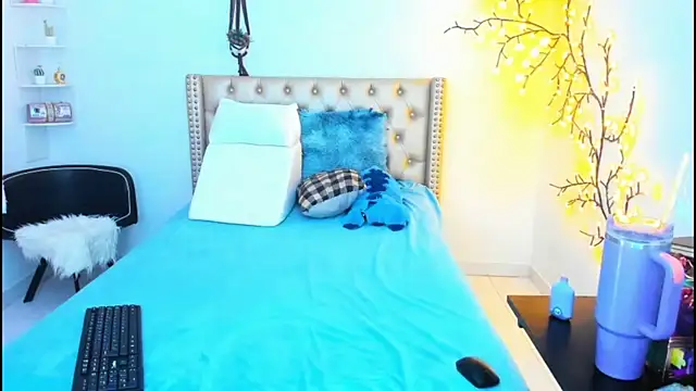 LenaStylesOA online show from 24, 9, 2025