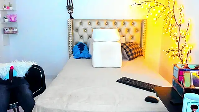 LenaStylesOA online show from 14, 11, 2025