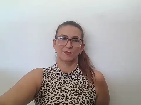 MiaVega online show from 16, 9, 2025