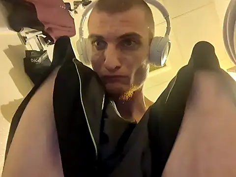 jizzyglizzy92 online show from 16, 3, 2026