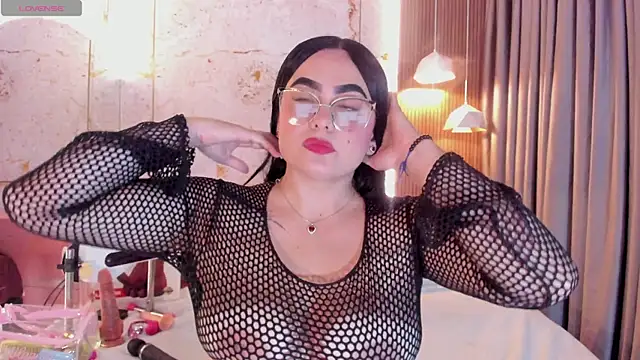 sofiiacarson online show from 23, 5, 2026