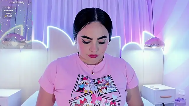 sofiiacarson online show from 10, 5, 2026
