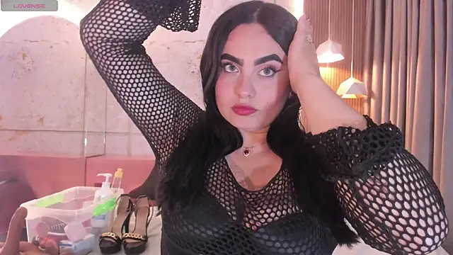 sofiiacarson online show from 13, 6, 2026