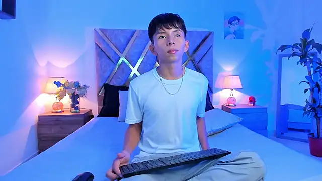 Hyunjin Son online show from 17, 10, 2025