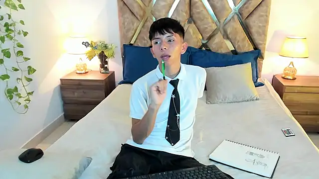 Hyunjin Son online show from 10, 10, 2025