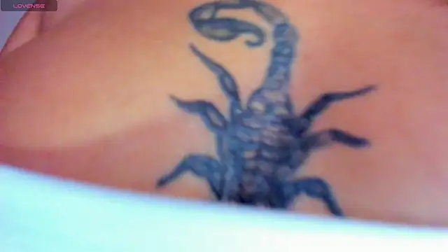 Snapshot of Miia_colliins chatting on 18, 11, 2025 Miia colliins online show from 18, 11, 2025