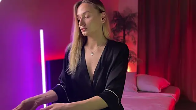 LovaMay online show from 31, 5, 2026