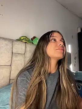 AnnyLopezzz  online show from 4, 6, 2026