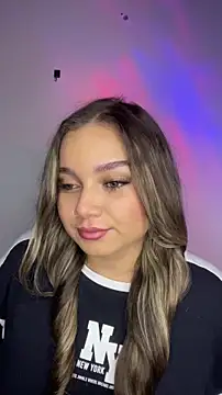 AnnyLopezzz  online show from 28, 11, 2025