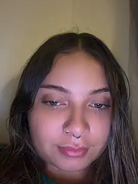 AnnyLopezzz  online show from 8, 4, 2026