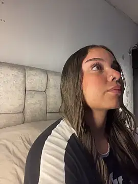 AnnyLopezzz  online show from 12, 4, 2026