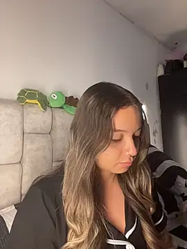 Snapshot of AnnyLopezzz_ chatting on 23, 6, 2026 AnnyLopezzz online show from 23, 6, 2026