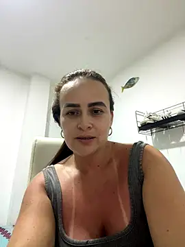 Snapshot of kattywil chatting on 9, 11, 2025 kattywil online show from 9, 11, 2025