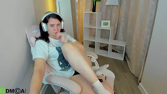 Lea shadom online show from 6, 11, 2025