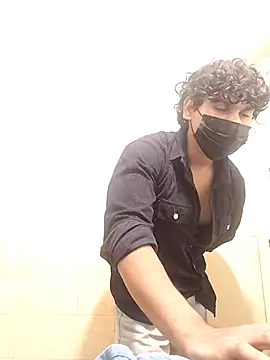 Snapshot of Goodmens5 chatting on 2, 12, 2025 Goodmens5 online show from 2, 12, 2025