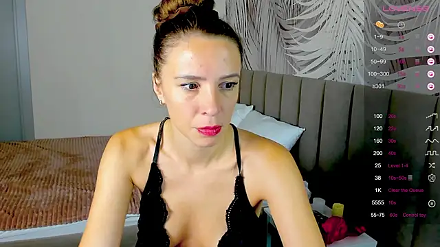 KiaraCaley online show from 25, 9, 2025