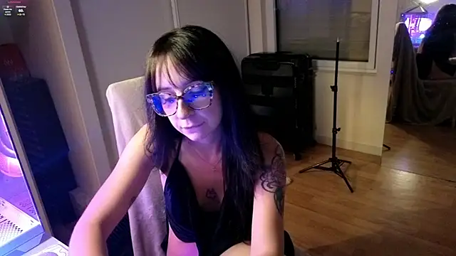 Snapshot of CornetDeGlace chatting on 13, 2, 2026 CornetDeGlace online show from 13, 2, 2026