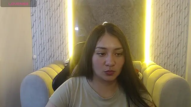 Snapshot of Ivony18_b chatting on 26, 11, 2025 Ivony18 b online show from 26, 11, 2025