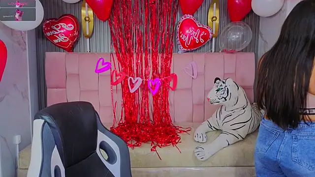 Snapshot of Ivony18_b chatting on 12, 2, 2026 Ivony18 b online show from 12, 2, 2026