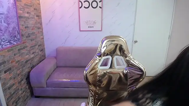 Snapshot of Ivony18_b chatting on 26, 9, 2025 Ivony18 b online show from 26, 9, 2025