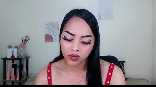 Lessandra Lust online show from 27, 10, 2025