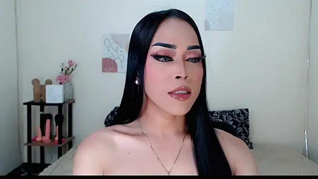 Lessandra Lust online show from 3, 10, 2025