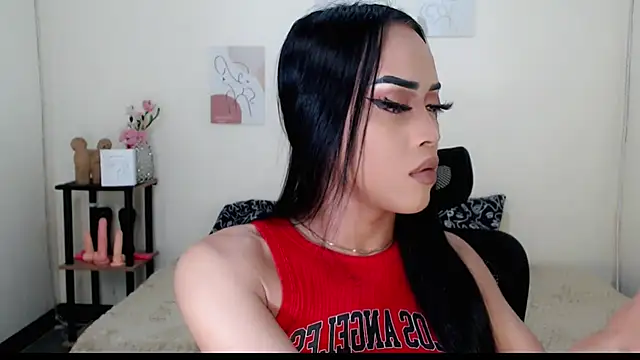 Lessandra Lust online show from 5, 10, 2025