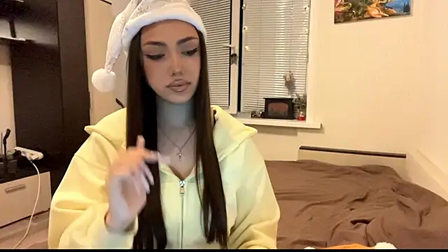 Leaf Unto online show from 23, 11, 2025