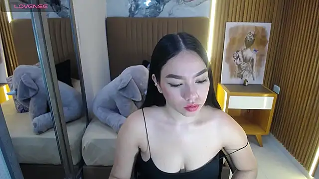 MOLLYSPENCER1 online show from 25, 9, 2025