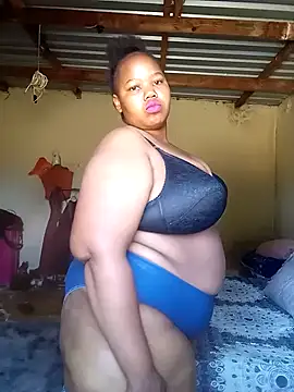 Curvycandy95 online show from 5, 10, 2025