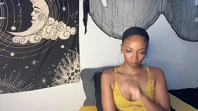 Trixie luv1 online show from 19, 11, 2025