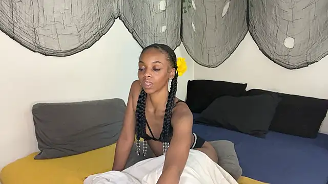 Trixie luv1 online show from 27, 9, 2025