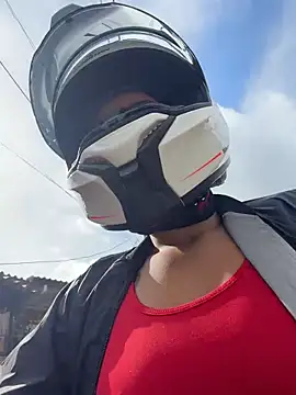 AlannaEvons online show from 15, 4, 2026