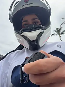 AlannaEvons online show from 8, 4, 2026