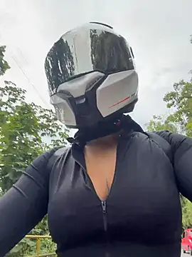 AlannaEvons online show from 10, 4, 2026