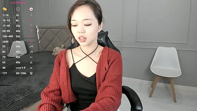 Yunleah online show from 7, 10, 2025