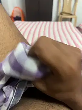 usermood2000 online show from 7, 1, 2026