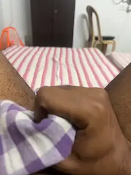 usermood2000 online show from 22, 12, 2025