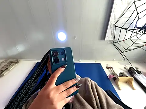 Snapshot of amanne_misa chatting on 10, 10, 2025 amanne misa online show from 10, 10, 2025